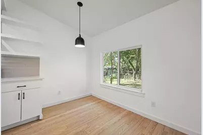 2313 Lakehurst Drive, Austin, TX 78744 - Photo 10