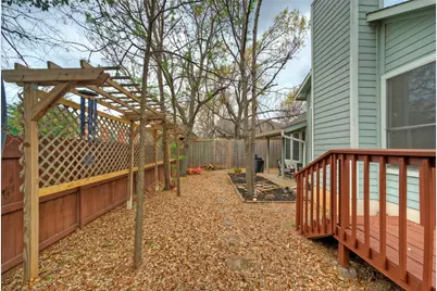 8105 Elkhorn Mountain Trail, Austin, TX 78729 - Photo 32