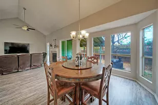 8105 Elkhorn Mountain Trail, Austin, TX 78729 - Photo 8