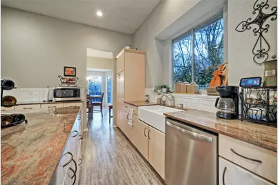 8105 Elkhorn Mountain Trail, Austin, TX 78729 - Photo 14