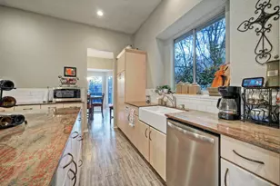 8105 Elkhorn Mountain Trail, Austin, TX 78729 - Photo 14