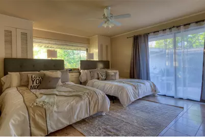 2400 Jarratt Avenue #B, Austin, TX 78703 - Photo 10