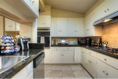 2400 Jarratt Avenue #B, Austin, TX 78703 - Photo 4