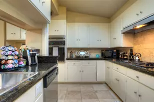 2400 Jarratt Ave, Austin, TX 78703 - Photo 4