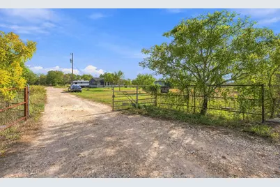 3134 Homannville Trail, Lockhart, TX 78644 - Photo 2
