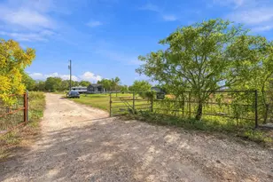 3134 Homannville Trail, Lockhart, TX 78644 - Photo 2