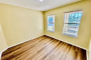 1220 Anise Dr, Austin, TX 78741 - Photo 16