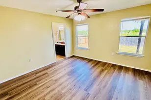 1220 Anise Dr, Austin, TX 78741 - Photo 6