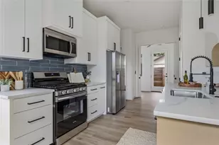 6809 Porter St, Austin, TX 78741 - Photo 14