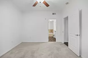 6810 Deatonhill Dr, Austin, TX 78745 - Photo 26