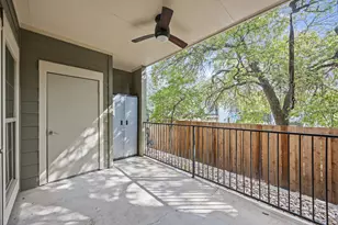6810 Deatonhill Dr, Austin, TX 78745 - Photo 34