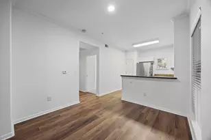 6810 Deatonhill Dr, Austin, TX 78745 - Photo 10