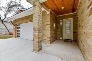 20401 Rock Park Ln, Lago Vista, TX 78645 - Photo 2