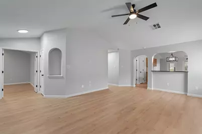 744 Fairway, Kyle, TX 78640 - Photo 4