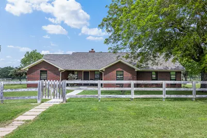 1016 County Road 306, Rockdale, TX 76567 - Photo 2