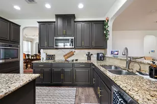 316 Carrington St, Hutto, TX 78634 - Photo 12