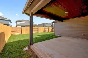 105 Malibu, Hutto, TX 78634 - Photo 24