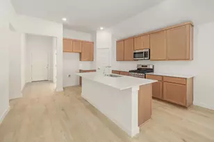 105 Malibu, Hutto, TX 78634 - Photo 6