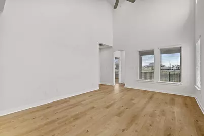 533 Bloomington Loop, Hutto, TX 78634 - Photo 10