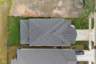 533 Bloomington Loop, Hutto, TX 78634 - Photo 36