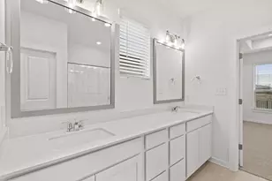 533 Bloomington Loop, Hutto, TX 78634 - Photo 14