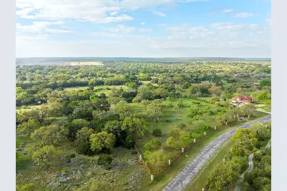 415 E Bartlett Drive, Buda, TX 78610 - Photo 2