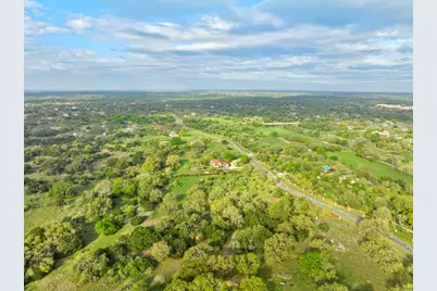 415 E Bartlett Drive, Buda, TX 78610 - Photo 4