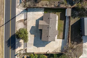 624 S Old Stagecoach Rd, Kyle, TX 78640 - Photo 38