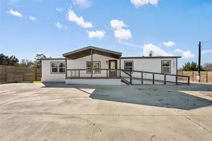 624 S Old Stagecoach Rd, Kyle, TX 78640 - Photo 1