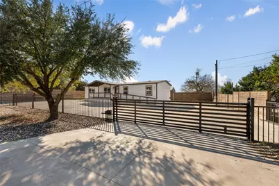 624 S Old Stagecoach Road, Kyle, TX 78640 - Photo 2