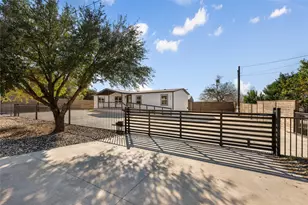 624 S Old Stagecoach Rd, Kyle, TX 78640 - Photo 2