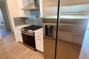 9205 Robins Nest Ln, Austin, TX 78729 - Photo 12