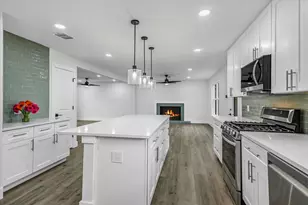 2704 Loyola Ln, Austin, TX 78723 - Photo 12