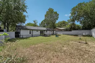 1106 Chesapeake Dr, Austin, TX 78758 - Photo 18
