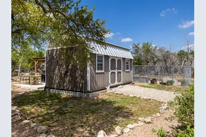 933 Beauchamp Road, Dripping Springs, TX 78620 - Photo 38