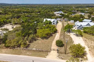 933 Beauchamp Rd, Dripping Springs, TX 78620 - Photo 40
