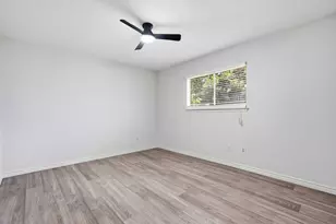 8400 Spring Valley Dr, Austin, TX 78736 - Photo 20