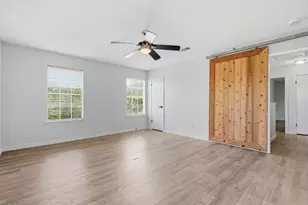 8400 Spring Valley Dr, Austin, TX 78736 - Photo 16