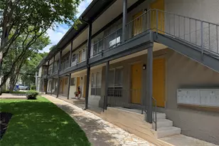 304 E 34th St, Austin, TX 78705 - Photo 1