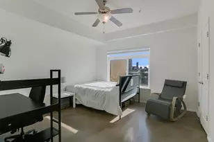 910 W 25th St, Austin, TX 78705 - Photo 8