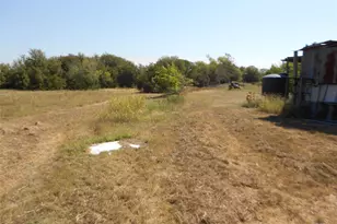 377 Crooked Rd, Dale, TX 78616 - Photo 28