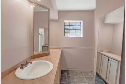 8015 Ozark Drive, San Marcos, TX 78666 - Photo 10