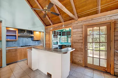 8015 Ozark Drive, San Marcos, TX 78666 - Photo 16