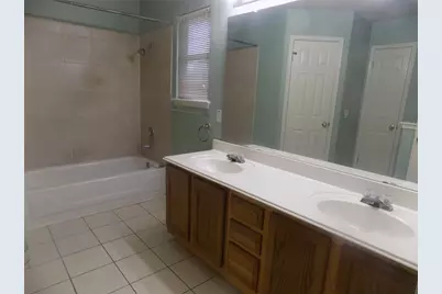 209 Crystal Knoll Boulevard, Georgetown, TX 78626 - Photo 14