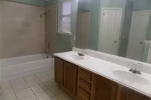 209 Crystal Knoll Blvd, Georgetown, TX 78626 - Photo 14