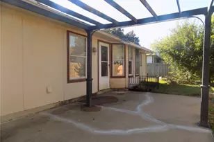 209 Crystal Knoll Blvd, Georgetown, TX 78626 - Photo 16