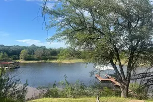 25404 Cove Dr, Spicewood, TX 78669 - Photo 2