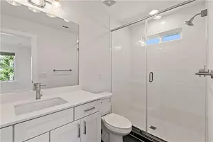 610 W 33rd St, Austin, TX 78705 - Photo 10