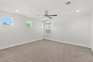 610 W 33rd St, Austin, TX 78705 - Photo 6