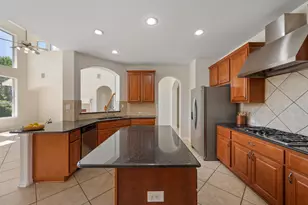 12529 Rush Creek Ln, Austin, TX 78732 - Photo 10